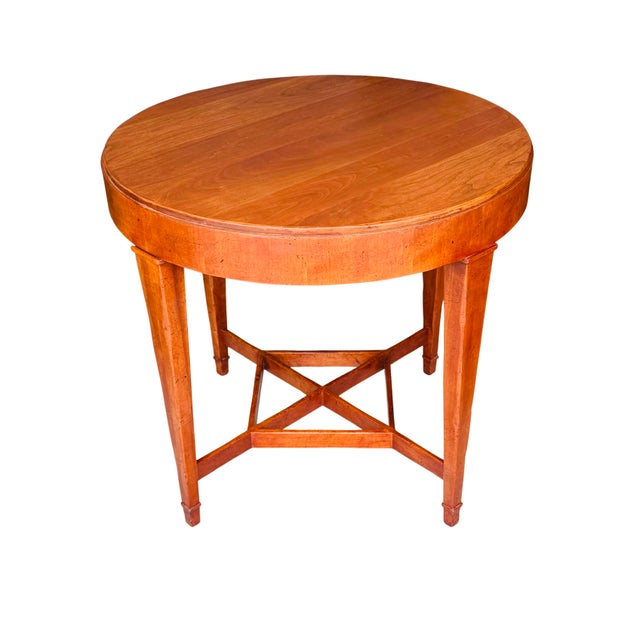 English Late 20th Century Baker Furniture Milling Road Federal Regency Cherry Toned Round Side Table | Vintage Occasional Tea Table For Sale - Image 3 of 14