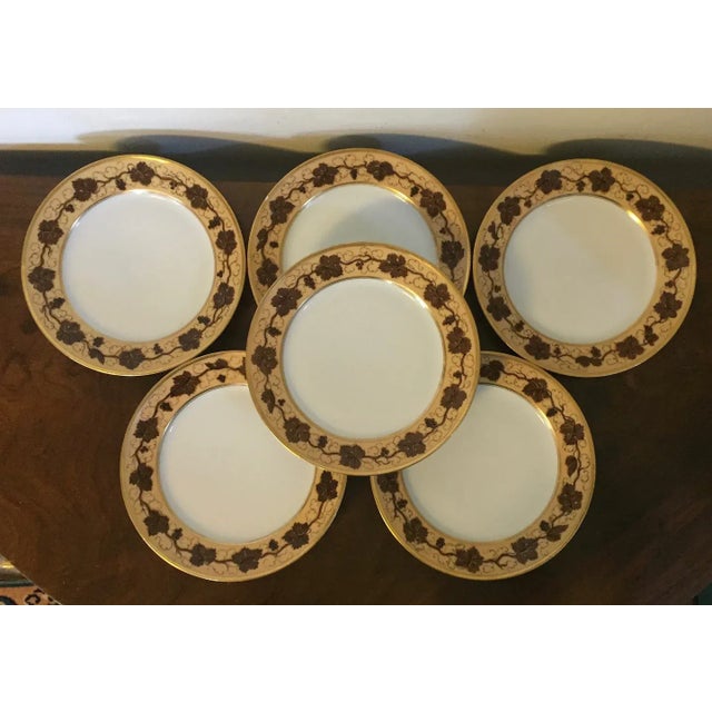 1825 Antique Paris Porcelain Plates in the Pochet-Deroche Vintage Pattern - Set of 6 For Sale - Image 4 of 13