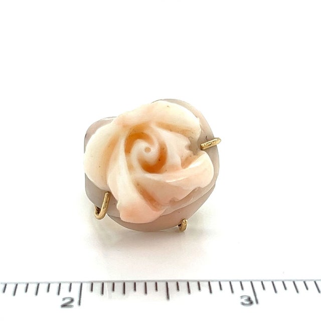 Pink Coral Carved Rose 14k Yellow Gold Ring - Size 8 For Sale In Miami - Image 6 of 7