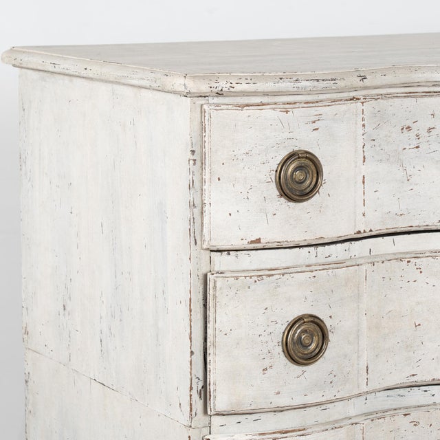 Mid 18th Century 18th Century Large White Chest of Four Drawers, Denmark For Sale - Image 5 of 8
