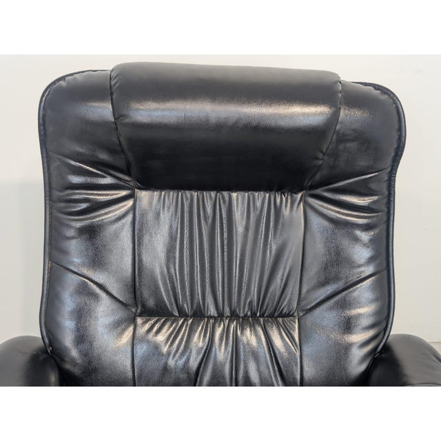 Adjustable Leather Armchair with Ottoman in Black, 1975 For Sale - Image 17 of 18