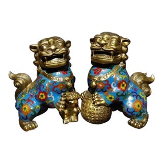 Pair of Vintage Cloisonné Enamel Guardian Lions – Gilt Bronze Wealth Foo Dogs For Sale
