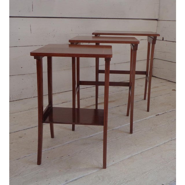Wood Edwardian Nesting Tables in Inlaid Mahogany, 1930s, Set of 3 For Sale - Image 7 of 18