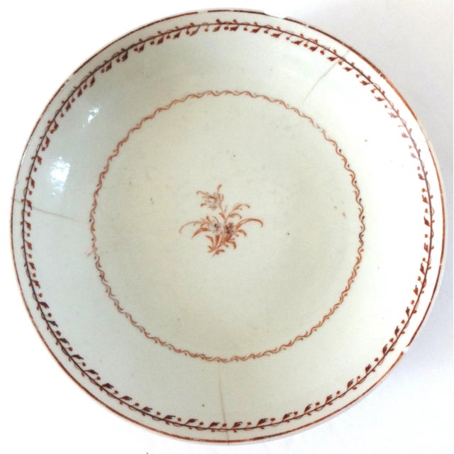Antique 18th-Century Chinese Export Porcelain Grisaille Dish For Sale - Image 9 of 9
