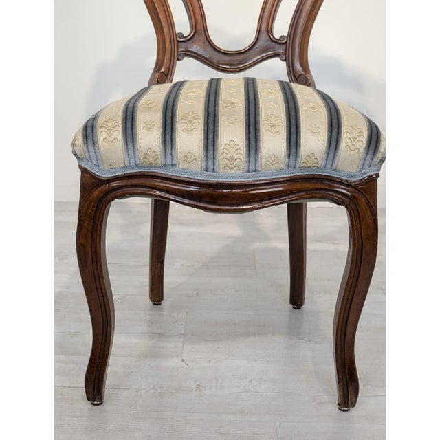 Louis Philippe Medallion Chair in Walnut Wood, 1960 For Sale - Image 9 of 16