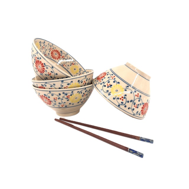 Set of 4 Handcrafted Bat Trang Vietnamese Ceramic Pho or Ramen Bowls With Floral Motifs For Sale - Image 12 of 12