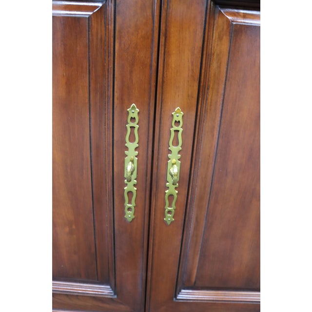Henkel Harris Wild Black Cherry Breakfront China Cabinet, 1996 For Sale - Image 17 of 18