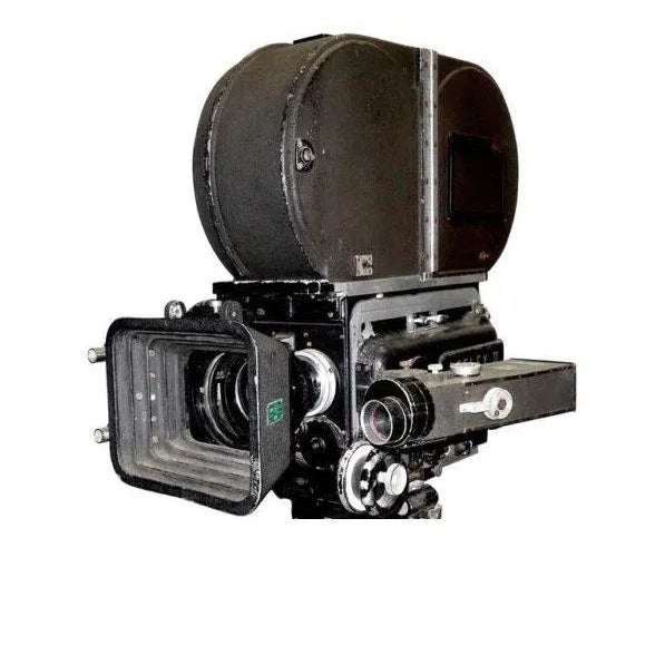 Art Deco Mitchell Bncr Iconic Full Camera (Blimp) as Display Sculpture, Circa 1950s. Was: $50,000. Now on Sale For Sale - Image 3 of 3