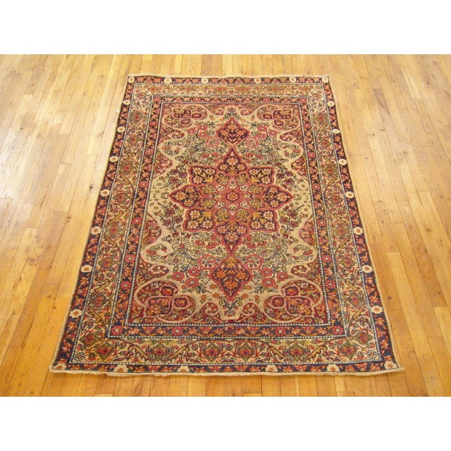 Antique Persian Lavar oriental carpet, small size, circa 1900 An antique Persian Lavar oriental carpet, size: 5'7" x...