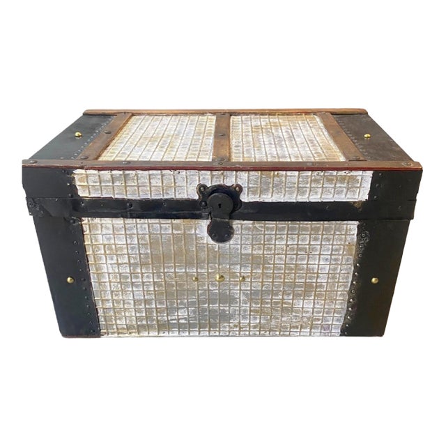 Late 19th Century Doll Trunk For Sale