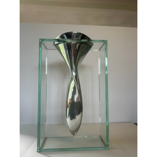 1980s Lisa Mori “Twisted Tornado” Italian Postmodern Aluminum & Glass Sculptural Vase, 13”h For Sale - Image 4 of 16