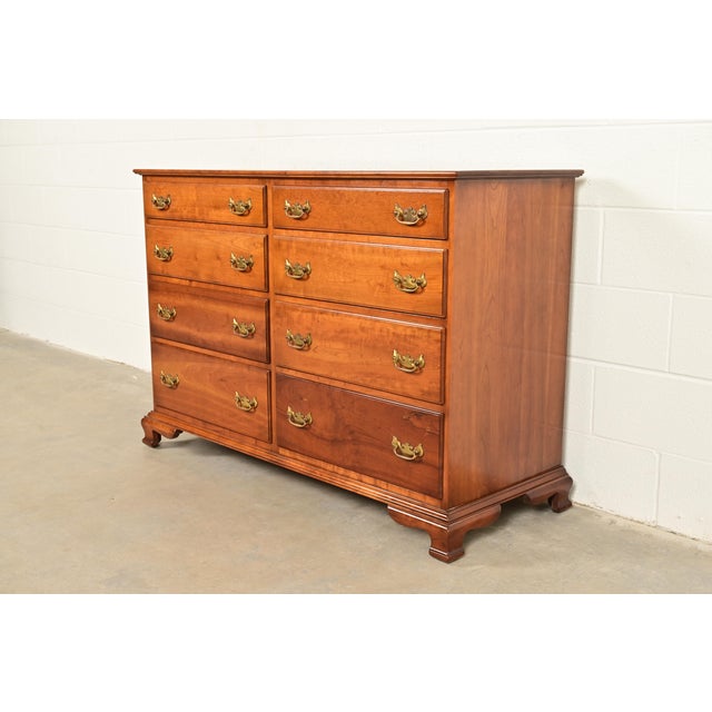 English L. & J. G. Stickley Georgian Solid Cherry Wood Eight-Drawer Double Dresser, Circa 1950s For Sale - Image 3 of 16