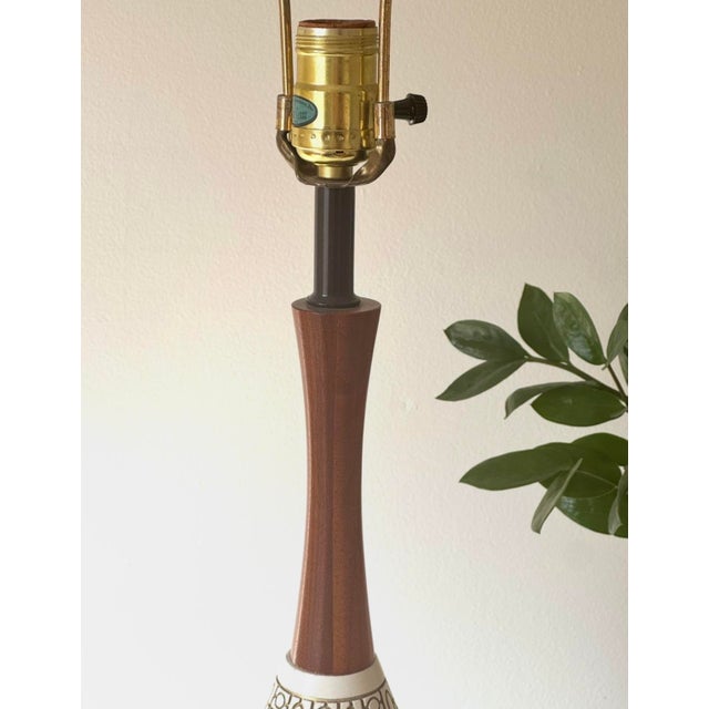 Wood Pottery and Walnut Onion Shape Base Table Lamp, C. 1960's For Sale - Image 7 of 9