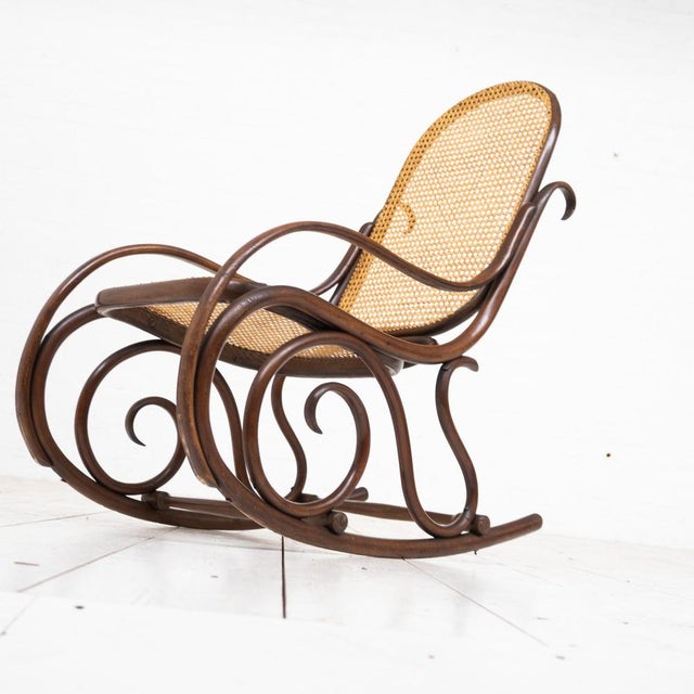 Rocking Chair by Michael Thonet for Thonet, 1920s For Sale - Image 3 of 10