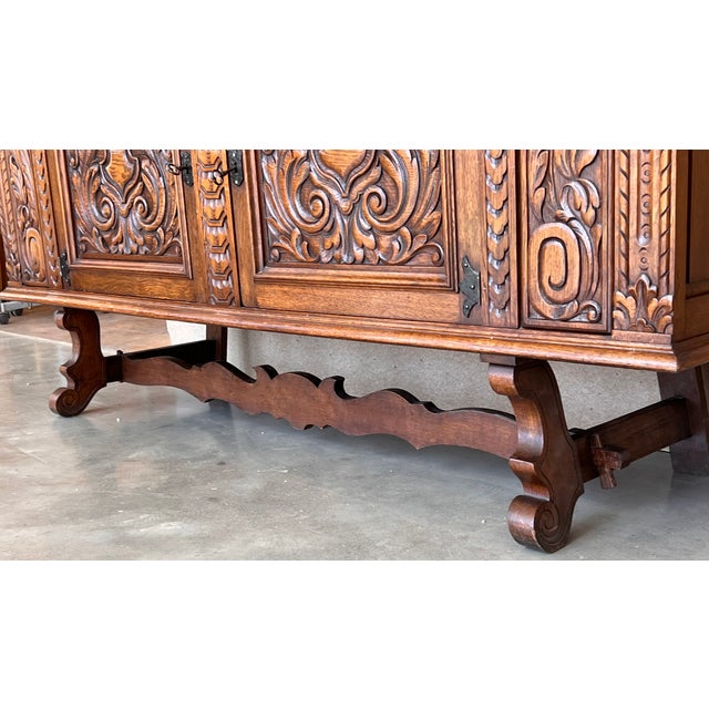 20th Century Catalan Spanish Large Buffet With Two Carved Drawers and Two Doors For Sale - Image 12 of 13