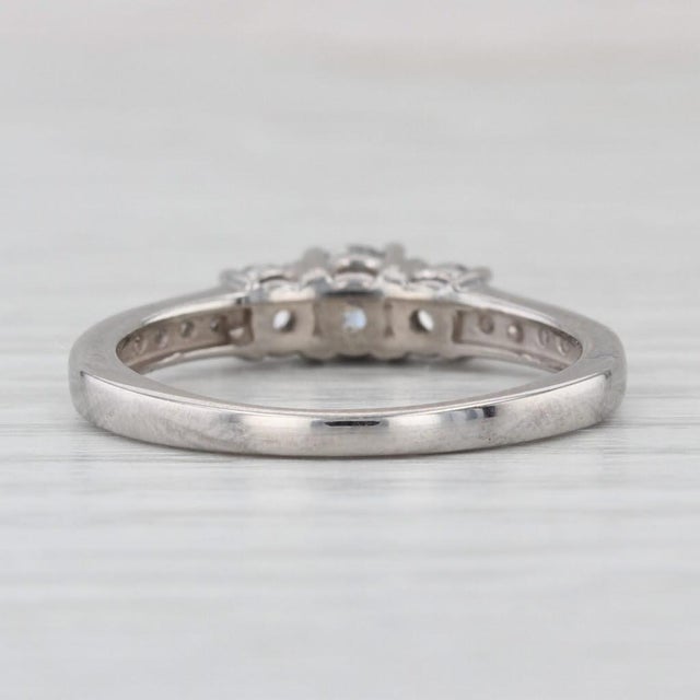 Modern 0.81ctw Diamond 3-Stone Engagement Ring 14k White Gold Size 9.25 Ring For Sale - Image 3 of 8