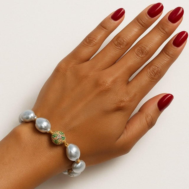Late 20th Century Bochic “Capri” Vintage Natural Multi Fancy Color Gems & PearlBracelet Set In 18K For Sale - Image 5 of 7