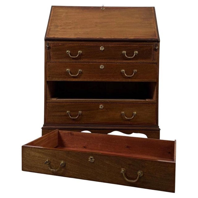 Early 20th Century English Cross-Banded Mahogany Bureau For Sale - Image 4 of 14