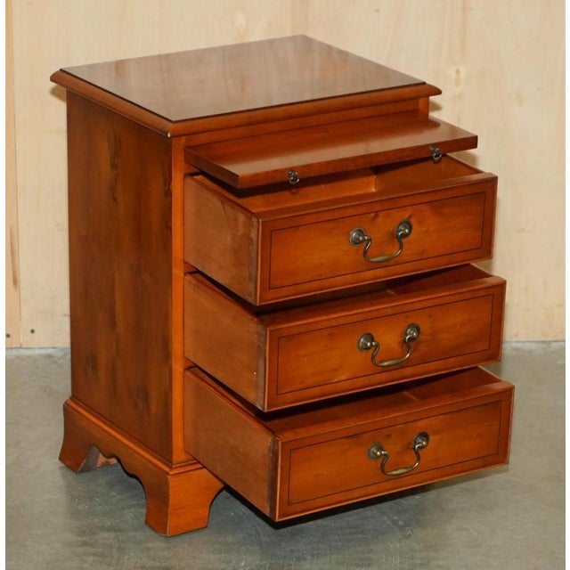 Burr Yew Bedside Tables from Bradley Furniture, Set of 2 For Sale - Image 13 of 18