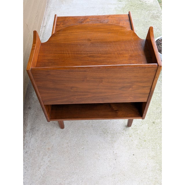 Kipp Stewart for Drexel Declaration Mid Century 2-Tier Nightstand. For Sale - Image 13 of 13