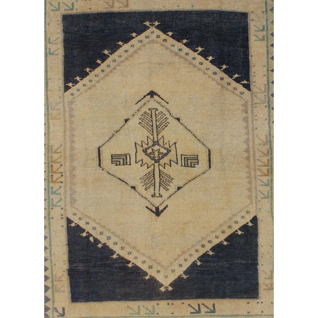 Vintage Turkish Oushak Rug With Central Medallion in Cream and Blue 3'11"x4'9" For Sale - Image 4 of 6