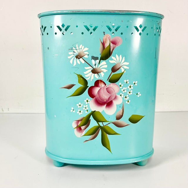 1950s 1950s Vintage Hollywood Regency Boho Chic Turquoise Handpainted Flora Metal Wastebasket For Sale - Image 5 of 18