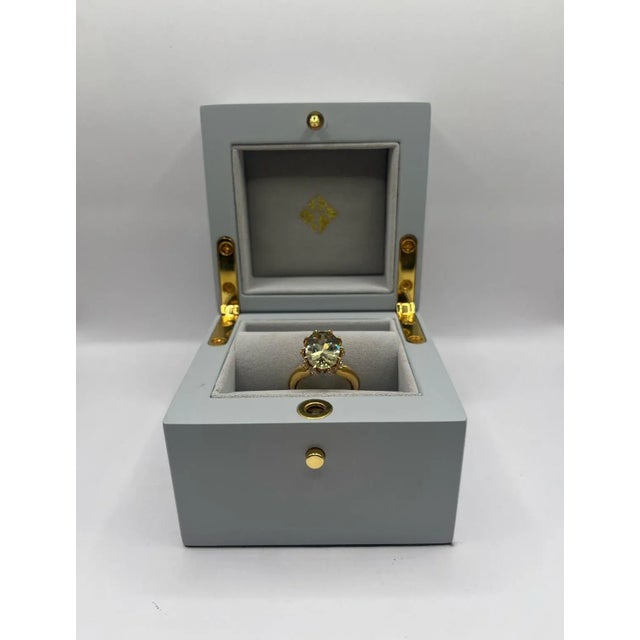 Exquisite and rare, this Kat Florence ring showcases the brand’s signature craftsmanship and dedication to exceptional...