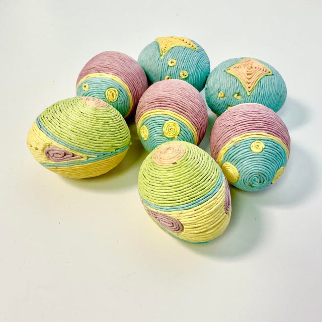 1980s Vintage Boho Chic Arts & Crafts Paper Cord Wrapped Easter Eggs - Set of 7. For Sale - Image 10 of 10