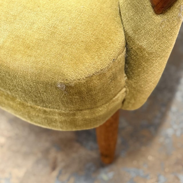Danish Modern Green Mohair and Teak Lounge Chair, Circa 1950s For Sale In New York - Image 6 of 8