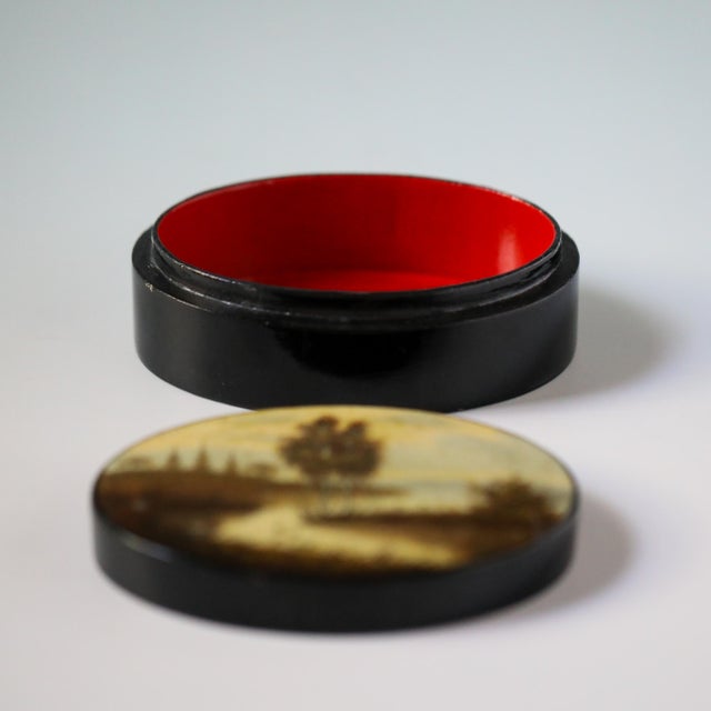 Realism Fedoskino Oval Lacquer Box With Landscape, Ussr, C. 1960s–1980s For Sale - Image 3 of 9