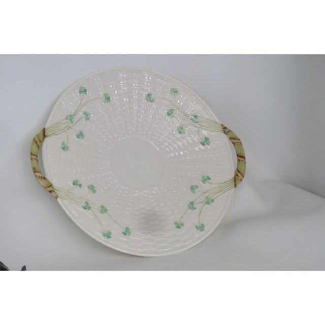 Ceramic Mid 20th Century Belleek Classic Mid Century Shamrock Tea Ware Cake Plate Irish Porcelain 4690b For Sale - Image 7 of 18