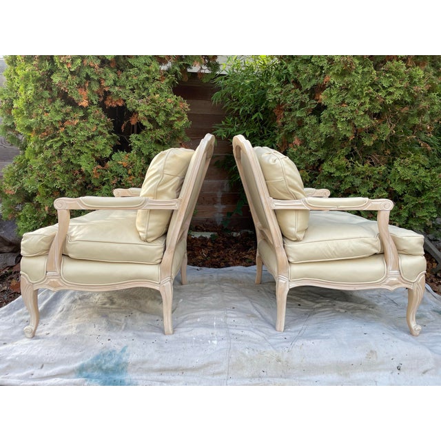 Sam Moore Vintage 1990s Sam Moore Bergère Chairs in Ivory Genuine Leather, Whitewashed Maple Frame – Pair For Sale - Image 4 of 12