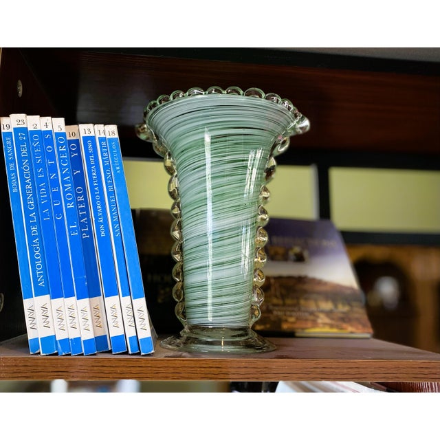 Vintage Murano Green Swirl Hand-Blown Glass Vase With Clear Rigaree Beading, Italy, C. 1980s For Sale - Image 10 of 14