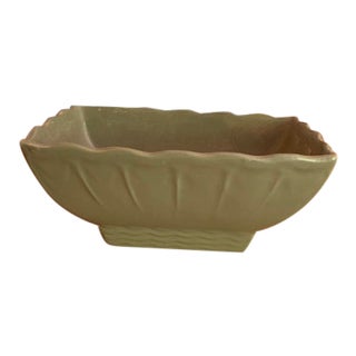 Mid Century Matte Green McCoy Planter For Sale