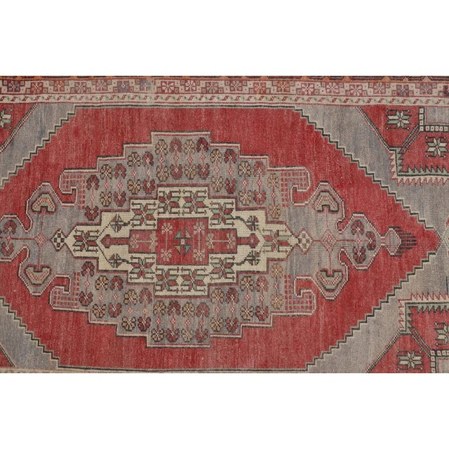 Floral Anatolian Vintage Wool Rug For Sale In Phoenix - Image 6 of 10