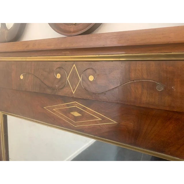 Brown Genovese Mirror With Walnut Inlays & Small Parts in Brass For Sale - Image 8 of 9