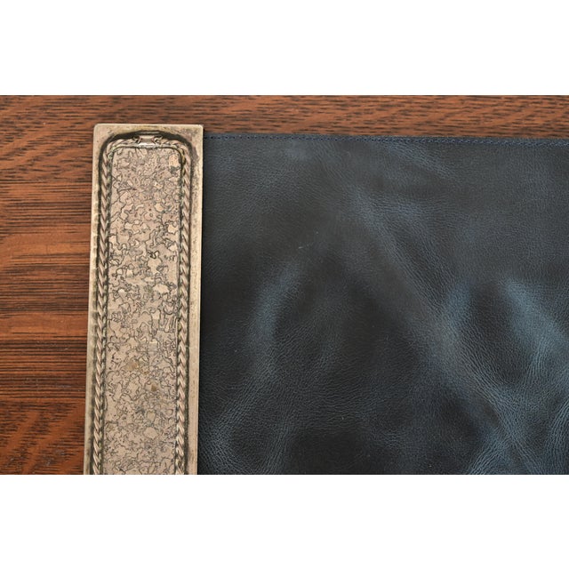 Early 20th Century Roycroft Arts & Crafts Silver Finished Hammered Copper Blotter Ends With Leather Desk Blotter For Sale - Image 5 of 14