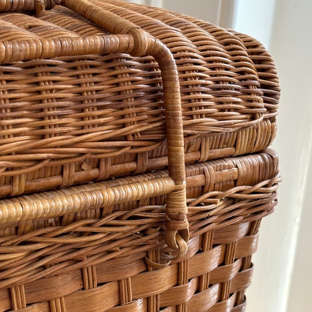 Mid-20th Century Vintage Natural Woven Wicker Utility Basket For Sale In Baltimore - Image 6 of 12