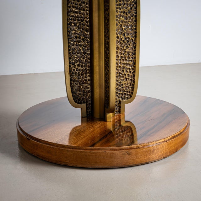 Luciano Frigerio Late-20th Century Extendable Table in the style of Luciano Frigerio, Italy For Sale - Image 4 of 9