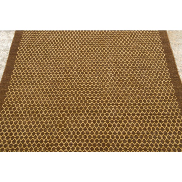 Contemporary Contemporary Geometric Honeycomb Brown & Gold Wool Rug by Rug & Kilim, India For Sale - Image 3 of 9