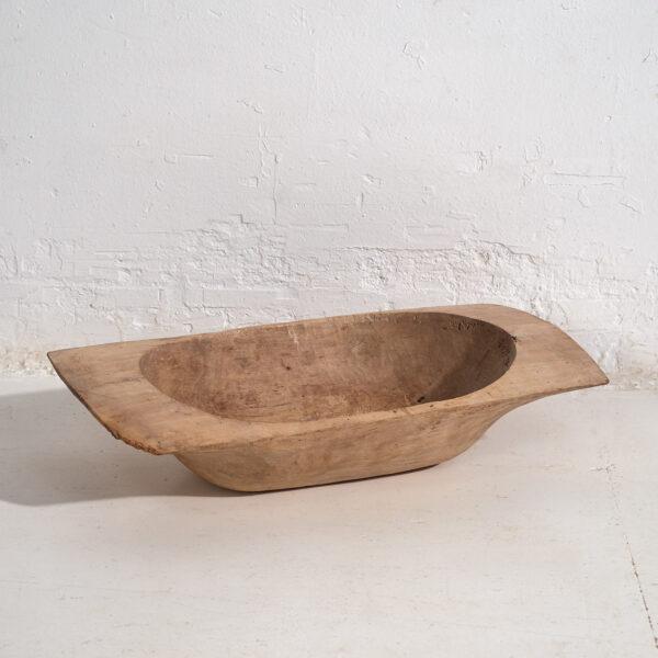 Small antique bowl (c.1900) Dimensions: Length: 57 cm Depth: 30 cm Height: 11 cmStyle: PrimitiveMaterials and techniques:...