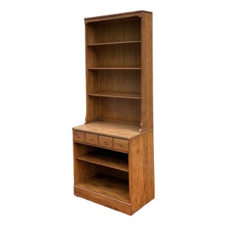 Vintage Ethan Allen American Traditional Heirloom Nutmeg Maple 2 Piece Wall Unit / Bookcase For Sale