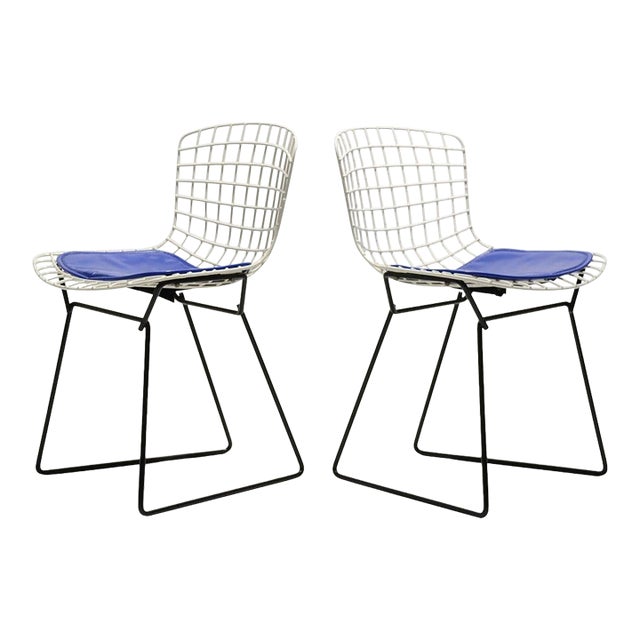 Pair of Bertoia child's chairs by Knoll For Sale