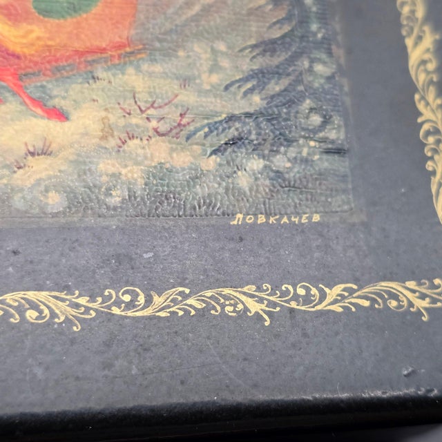 Vintage Hand-Painted Kholuy Lacquer Box – "Troika" Scene by Artist Lovkachev For Sale - Image 10 of 15