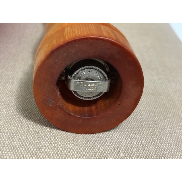 Mid-Century Modern 1980s Peugeot Blonde Wood Pepper Mill For Sale - Image 3 of 4