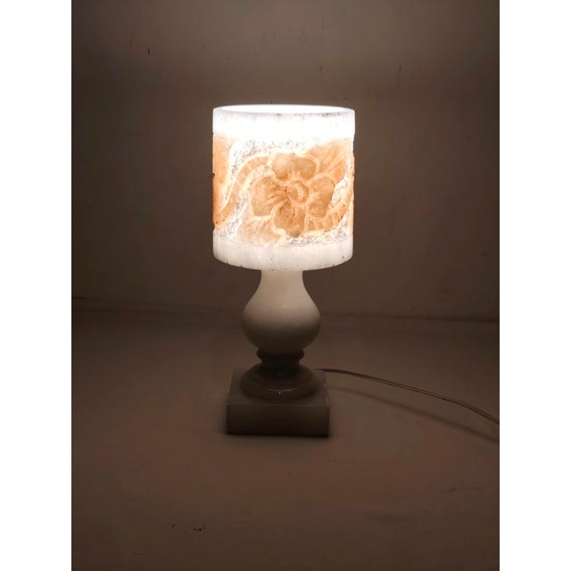 Beige Vintage Spanish Alabaster Table Lamp, 1950s For Sale - Image 8 of 13