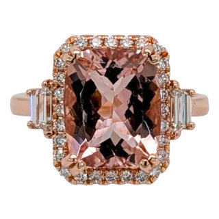 3.7 Carat Morganite Ring With Earth Mined Diamonds in Solid 14k Gold For Sale
