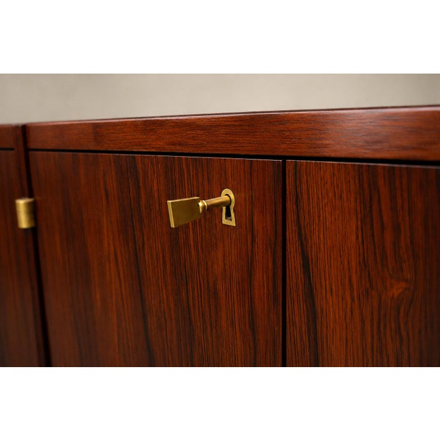 Brazilian Modern Rosewood Credenza With Sculptural Drawers by Jean Gillon, Brazil, 1960s For Sale - Image 14 of 18