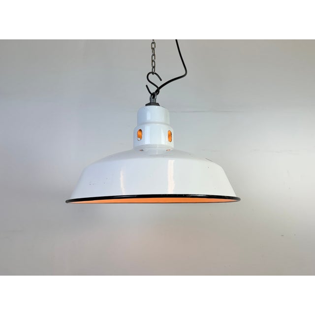 Industrial White Enamel Factory Pendant Lamp from Abolite, 1960s For Sale - Image 9 of 17