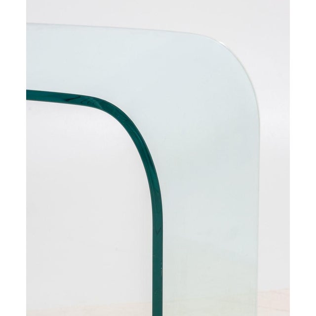 Transparent Modern Waterfall Glass Nesting Side Tables, 2 For Sale - Image 8 of 9